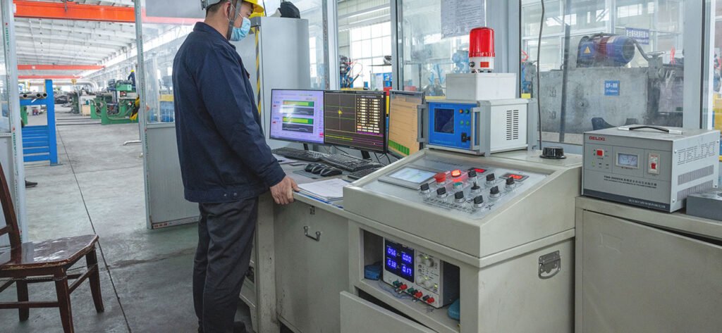 Non-destructive testing (NDT) flaw detector for carbon steel and bearing steel seamless tubes